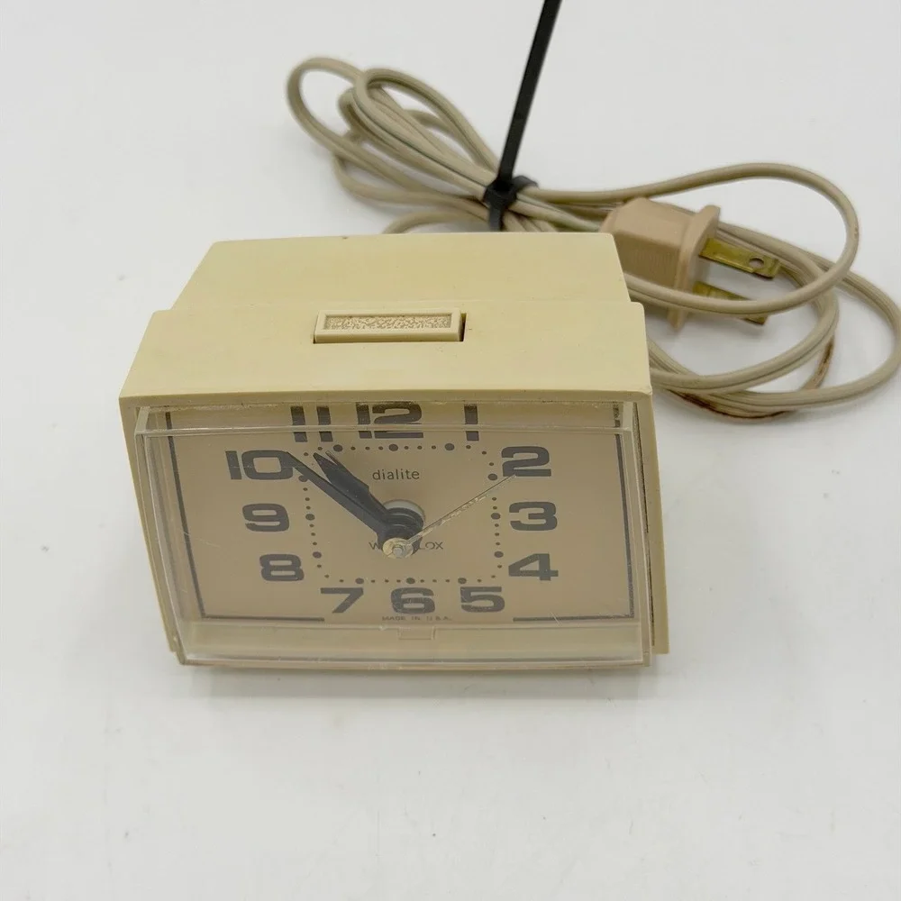 Westclox Bold II Drowse Dialite Alarm Clock Beige Vintage MCM Model 22192 USA
